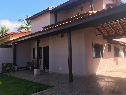 Excelente, Lindo E Bem Localizado, Sobrado 3 Dormitórios À 200 Metros Do Mar Em Itanhaém, Litoral Sul. $ 700.000 Financia