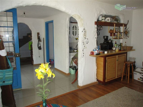 Casa En Venta De 3 Dorm. En La Reina