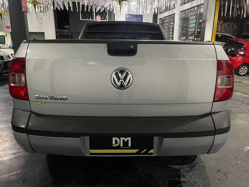 Imagem 11 de 13 de Volkswagen Saveiro 1.6 Mi Total Flex 8v