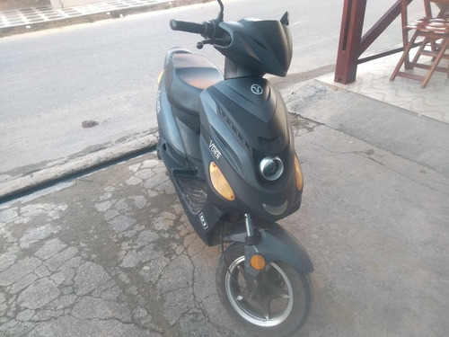 Imagem 1 de 12 de Velox Veneer Scooter