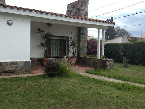 Casa En Venta En Alto Verde 3 Dor. Pileta. Usd230.000