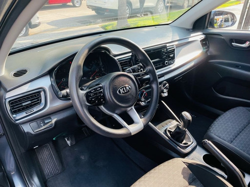 Imagen 7 de 8 de Kia Rio L 2019