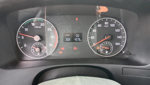 Imagen 11 de 11 de Hyundai Ex100 Cabinado