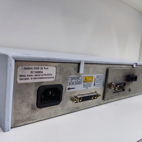 Switch Rede 3com 3c16980a 26 Portas Superstack 3 10 / 100