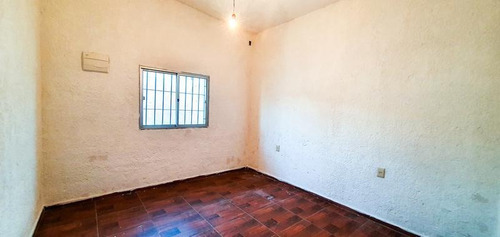 Casa De 3 Dorm, Garaje Y Patio!!! Financia!!