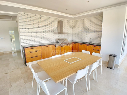 Imagen 12 de 13 de Apartamento Con Psicina En La Esmeralda