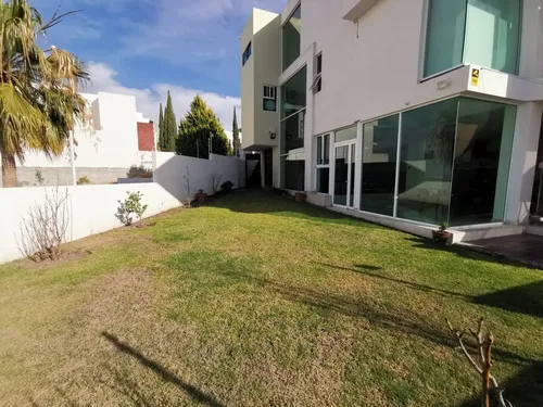 Preciosa Residencia De Autor En Los Cipreses, Vista Espectacular, Única !!