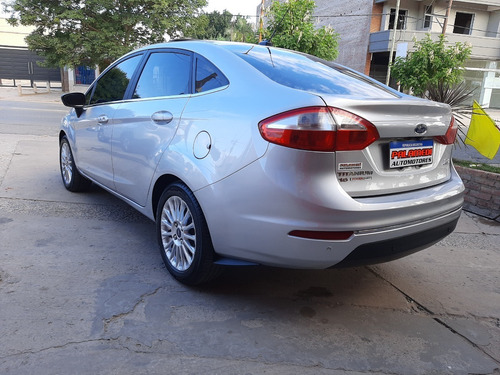 Ford Fiesta Kinetic 1.6 Titanium Powershift 4ptas-2015