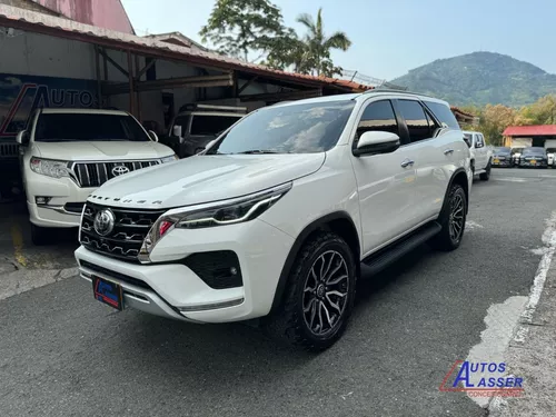 Toyota Fortuner 2.4 Srv