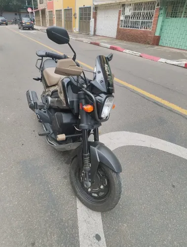 Moto Honda Navi Adventure Modelo 2024