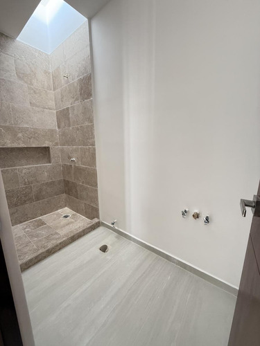 Casa En Venta Merida, En Privada, Con 562 Mt De Construccion