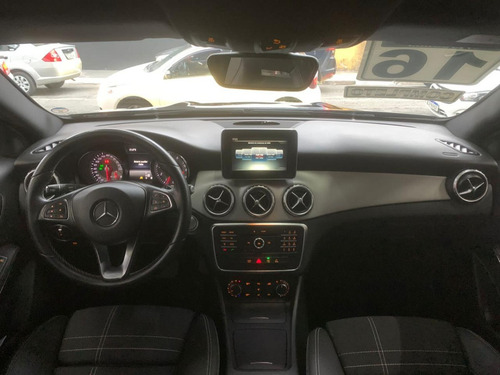 Mercedes-Benz Classe GLA 1.6 Advance Turbo Flex 5p