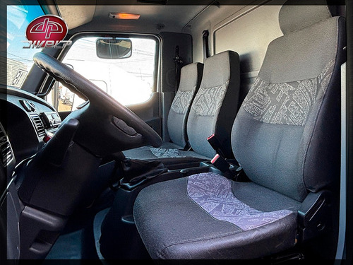 Caminhão Mercedes-bens Accelo 815 - 2018 Com Baú Seco