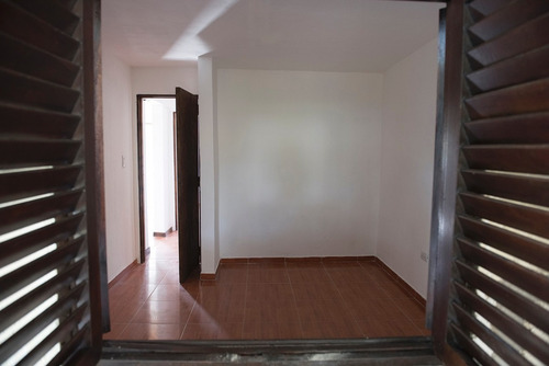 Imagen 6 de 7 de Chalets Reciclado