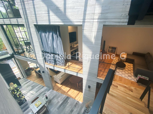 Imagen 10 de 14 de Moderno Y Muy Iluminado Town House
