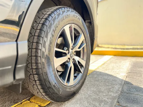 Toyota RAV4 2.5 Le At