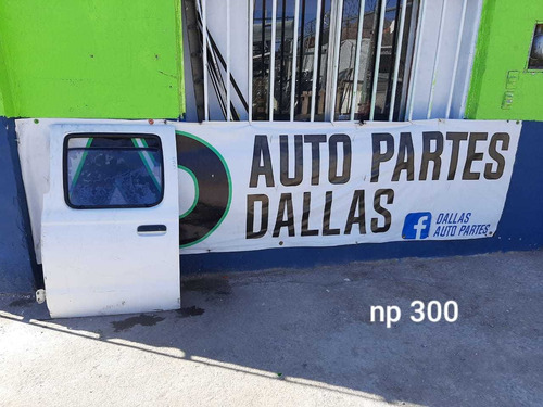 Puerta Trasera Izquierda De Nissan Np300