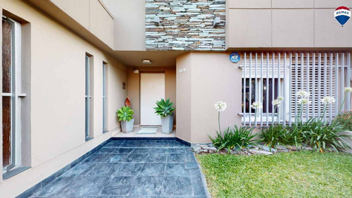 Imagen 2 de 30 de Casa 5 Ambientes En Venta Castelar Norte