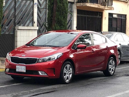 Medallon Trasero Kia Forte 2017 (Usado)