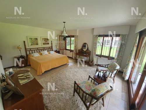 Hermosa Casa En Venta Zona Privilegiada.- Ref: 4179
