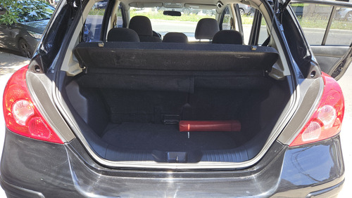 Nissan Tiida 1.8 Visia