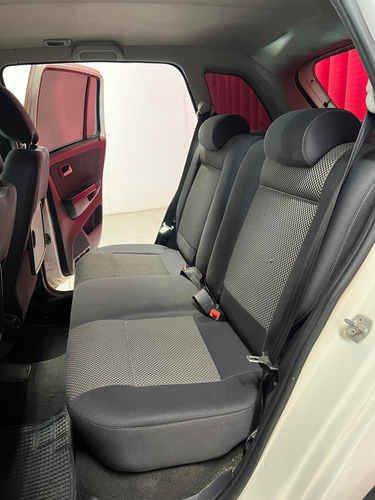 Volkswagen Suran 1.6 Highline 101cv 11c