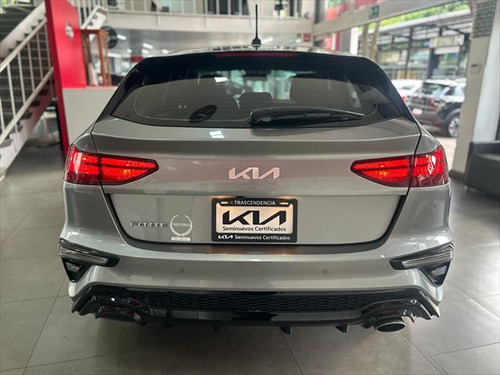 Kia Forte PE 2.0L EX M/T HB