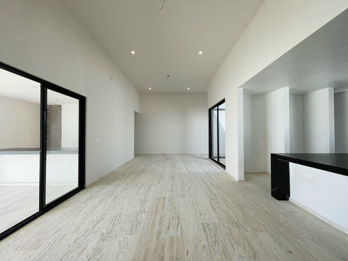 Casa En Venta Una Planta, Serenity Con 4 Recámaras Y Alberca, Mérida, Dzityá