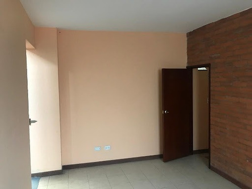 Imagen 13 de 20 de Bodegas En Arriendo Las Ferias 90-68222