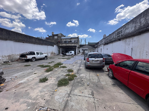 Depósito Y Lote Carapachay