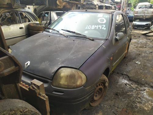 Imagem 1 de 6 de Renault Clio Sedan 1.0 16v 2003 Sucata Somente Peças