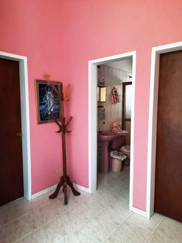 Imagen 13 de 26 de Febrero 22 Se Vende Casa Urb. Las Quintas Ii Naguanagua 04145951242 Francisco Rodriguez
