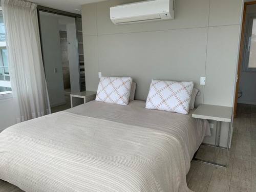 Casa En Venta De 5 Dormitorios En Playa Mansa