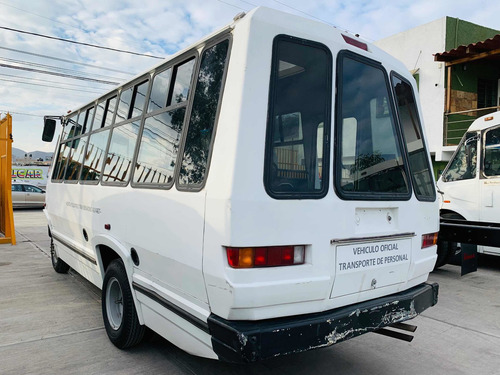 Imagen 4 de 15 de Microbus Ford Prisma Iv