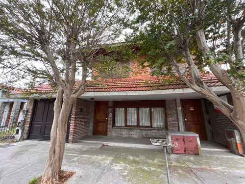 Chalet 4 Ambientes, Garage Y Parque