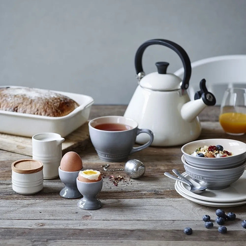 Chaleira Kone Com Apito 1,6l Oficial Le Creuset - Creme