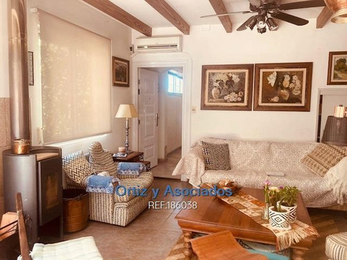 Imagen 17 de 21 de Se Vende Casa En Carrasco Frente A La Playa 2/3 Dormitorios Cw186038