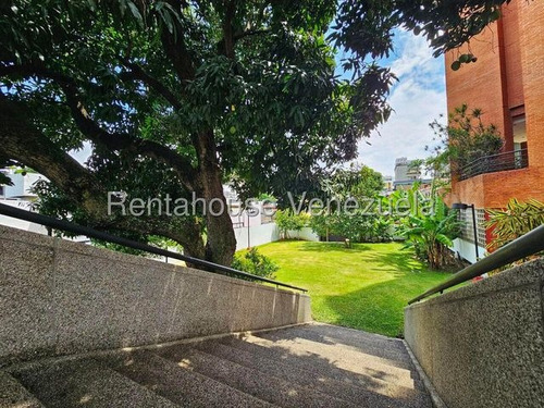 Townhouse Con Ascensor Remodelado En Venta En Santa Eduvigis Consultar Precio 25-24048 Cs