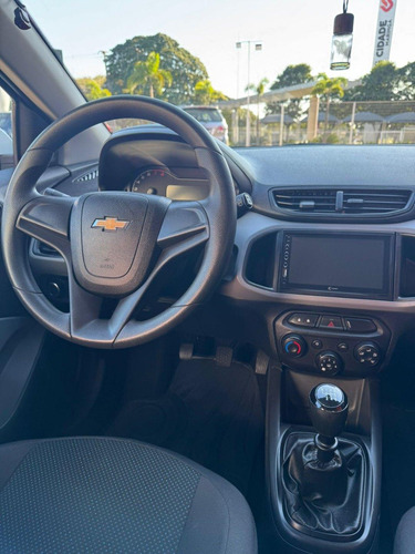 Chevrolet Onix HATCH Joy 1.0 8V Flex 5p Mec.