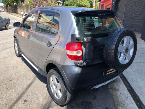 Imagem 6 de 10 de Volkswagen Crossfox 1.6 Flex 5p