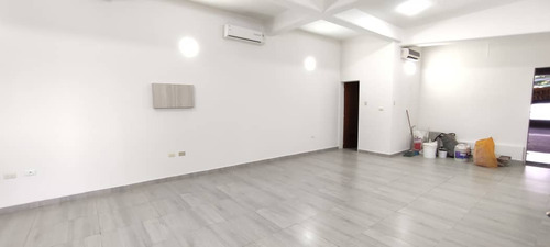 Se Vende O Alquila Local Comercial En El Cc Pinar