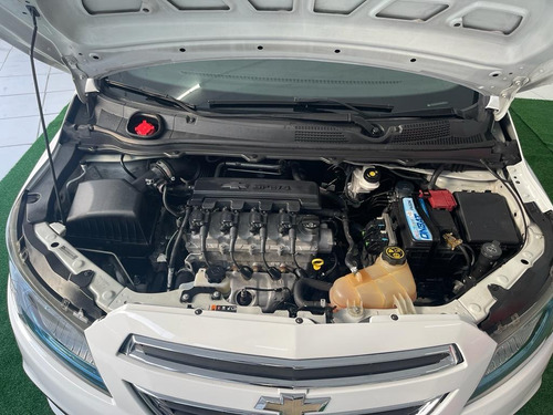 Imagem 13 de 14 de Chevrolet Onix 2016 1.4 Ltz 5p