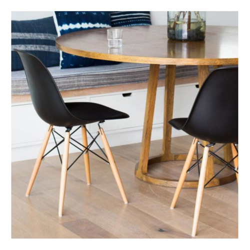 Cadeira Eiffel Charles Eames Preta Com Base De Madeira