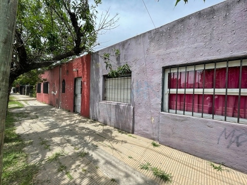 Imagen 4 de 11 de Venta - Inmueble En Esq. Con Local, Casa Y Departamento