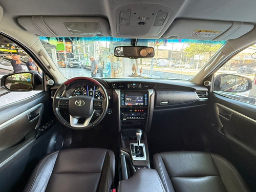 Toyota Hilux SW4 2.7 SRV 7 LUGARES 4X2 16V FLEX 4P AUTOMÁTICO