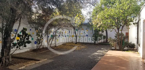 Casa En Venta Habilitada Para Jardin Infantil En Providencia