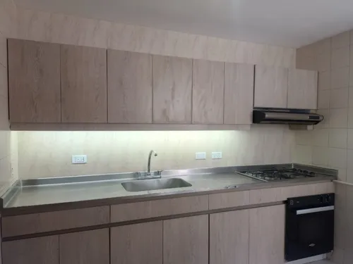 Apartamento En Arriendo En Aguacatala, Poblado