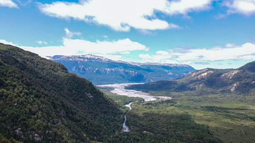 Campo De 297 Hectáreas Cercano A Cerro Castillo Con Río