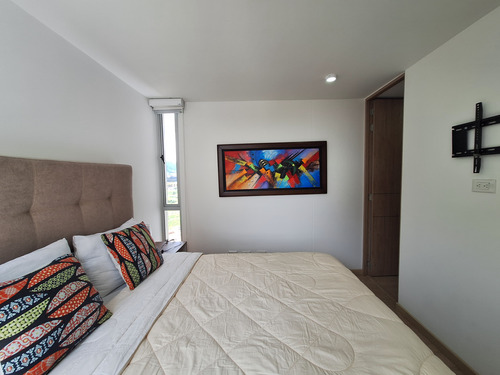 Apartamento Para Venta En La Felicidad (5800).