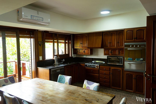 Imagen 11 de 30 de Casa En Venta En Versalles (6 Ambientes, 3 Cocheras, Cuzco Al 600)